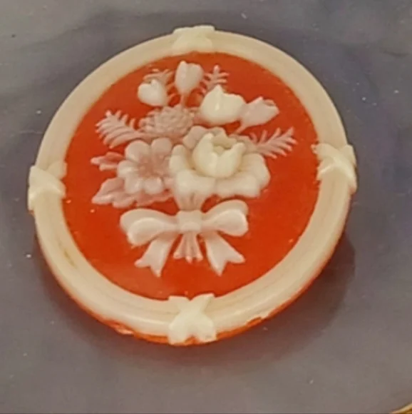 Vintage Avon Cameo Style Floral Brooch Pin Coquette Girl Lolita Orange Apricot - Picture 1 of 5